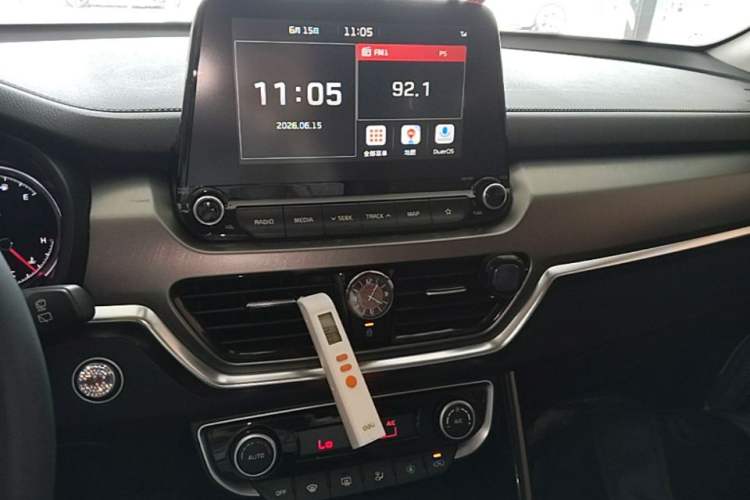 Used Kia Sportage R 2019 2.0L Automatic Smart Luxury Edition Audio And AC Panel