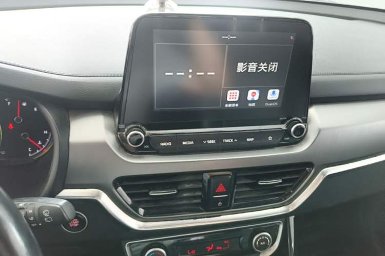 Used Kia Sportage R 2019 2.0L Automatic Smart Luxury Edition Audio And AC Panel