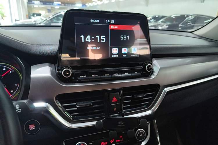 Used Kia Sportage R 2019 2.0L Automatic Smart Luxury Edition Audio And AC Panel