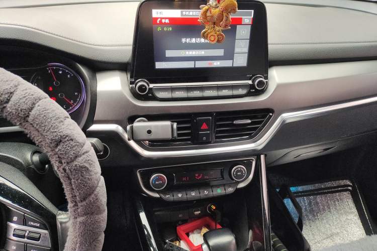 Used Kia Sportage R 2019 2.0L Automatic Smart Luxury Enhanced Edition Audio And AC Panel
