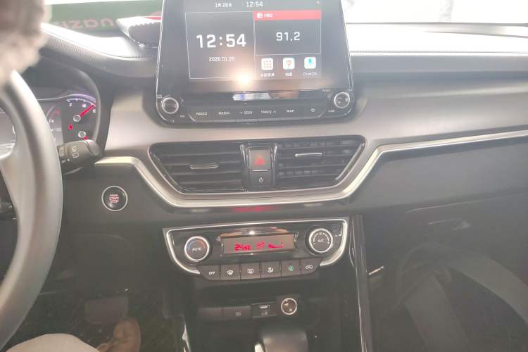 Used Kia Sportage R 2019 2.0L Automatic Smart Luxury Edition Audio And AC Panel