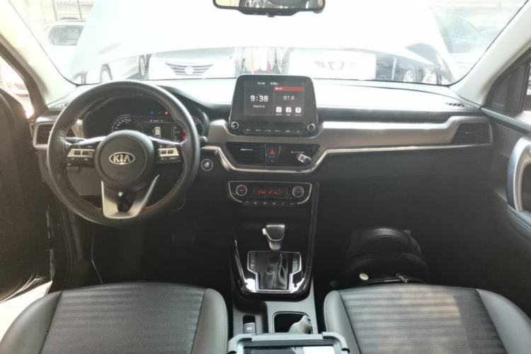 Used Kia Sportage R 2019 2.0L Automatic Smart Luxury Edition Center Console
