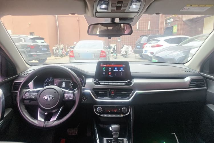 Used Kia Sportage R 2019 2.0L Automatic Smart Luxury Edition Center Console