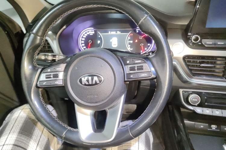 Used Kia Sportage R 2019 2.0L Automatic Smart Luxury Edition Center Console
