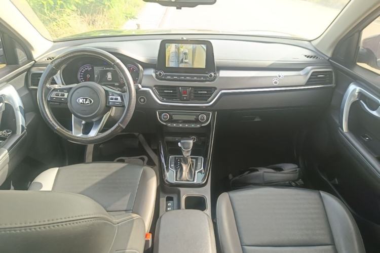 Used Kia Sportage R 2019 2.0L Automatic Smart Luxury Edition Center Console