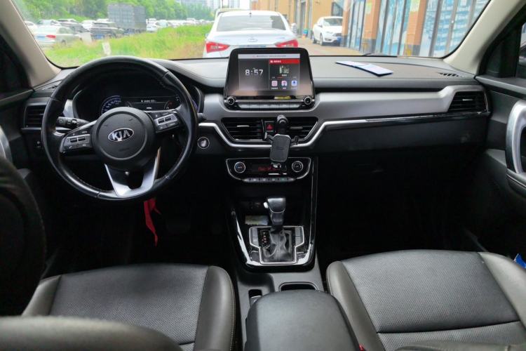 Used Kia Sportage R 2019 2.0L Automatic Smart Luxury Edition Center Console