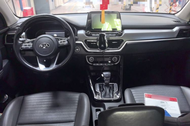 Used Kia Sportage R 2019 2.0L Automatic Smart Luxury Edition Center Console