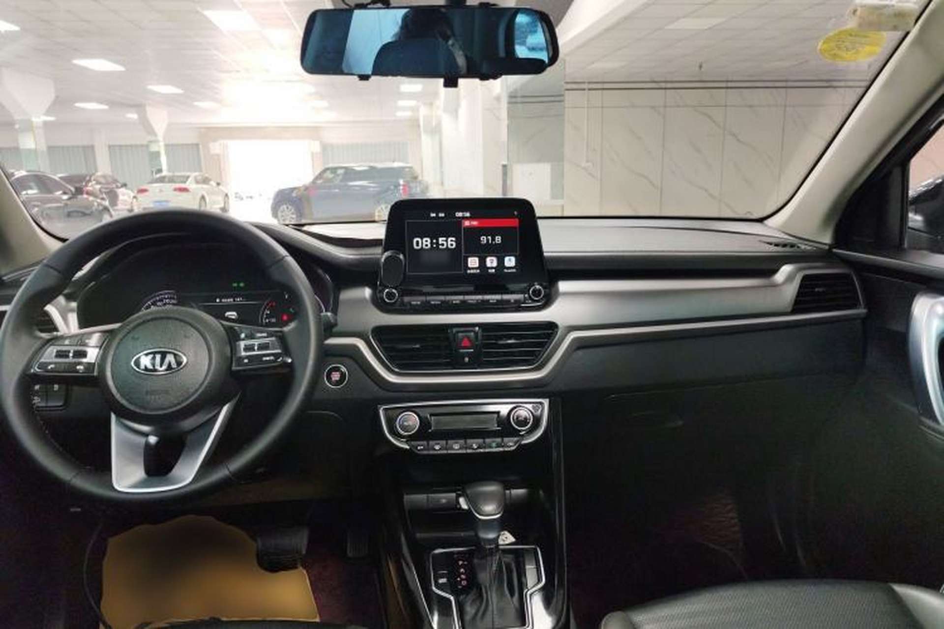 Used Kia Sportage R 2019 2.0L Automatic Smart Luxury Edition Center Console