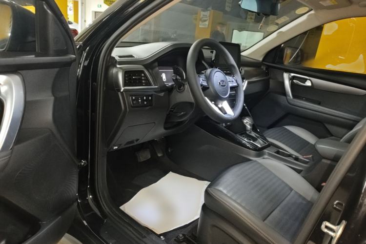 Used Kia Sportage R 2019 2.0L Automatic Smart Luxury Edition Driver Seat