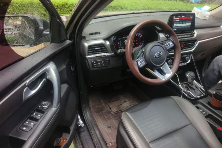 Used Kia Sportage R 2019 2.0L Automatic Smart Luxury Edition Driver Seat