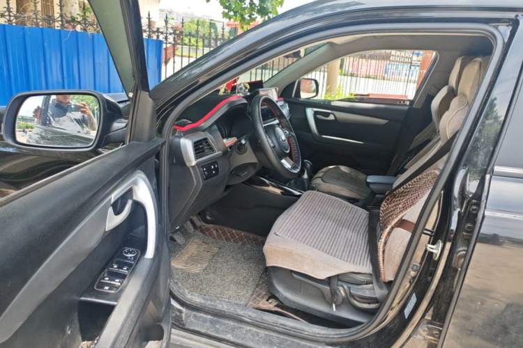 Used Kia Sportage R 2019 2.0L Manual Fashion Edition Driver Seat