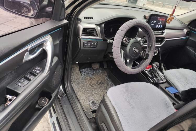 Used Kia Sportage R 2019 2.0L Automatic Smart Luxury Enhanced Edition Driver Seat