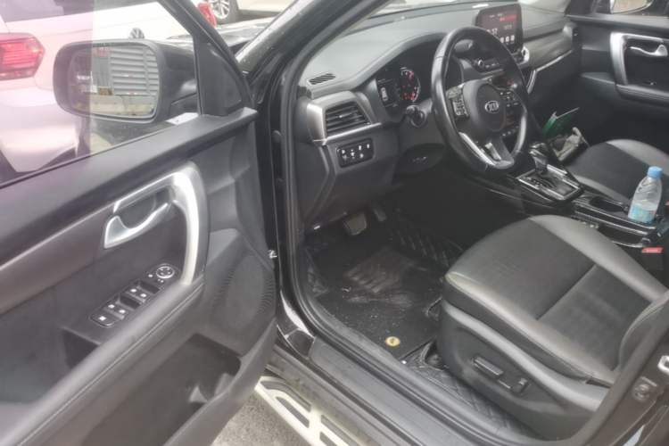 Used Kia Sportage R 2019 2.0L Automatic Smart Luxury Edition Driver Seat