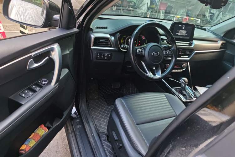 Used Kia Sportage R 2019 2.0L Automatic Smart Luxury Edition Driver Seat