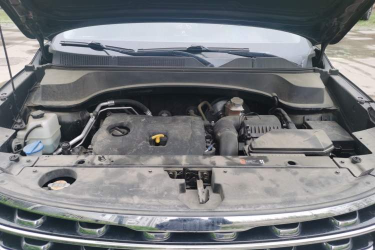 Used Kia Sportage R 2019 2.0L Automatic Smart Luxury Edition Engine Bay