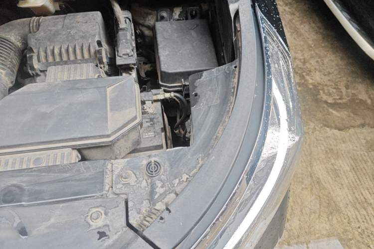 Used Kia Sportage R 2019 2.0L Automatic Smart Luxury Edition Engine Bay Left