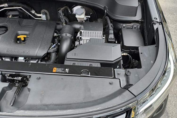 Used Kia Sportage R 2019 2.0L Automatic Smart Luxury Edition Engine Bay Left