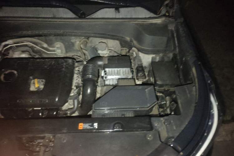 Used Kia Sportage R 2019 2.0L Automatic Smart Luxury Edition Engine Bay Left