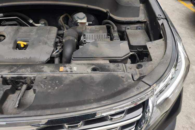 Used Kia Sportage R 2019 2.0L Automatic Smart Luxury Edition Engine Bay Left