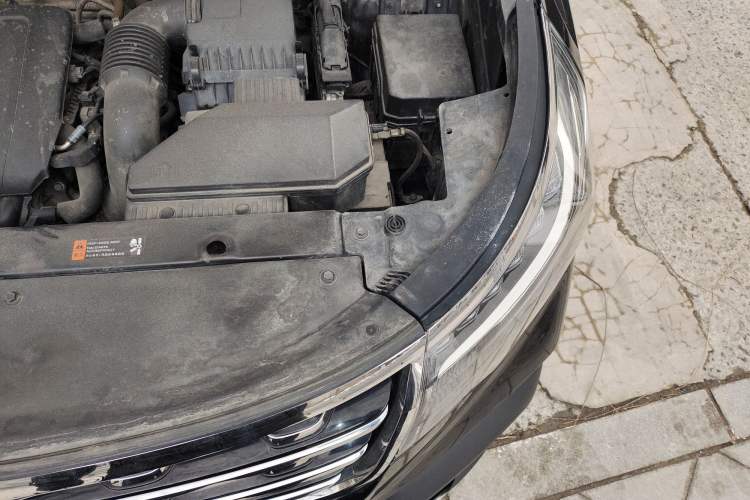 Used Kia Sportage R 2019 2.0L Automatic Smart Luxury Enhanced Edition Engine Bay Left