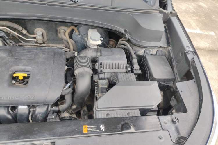 Used Kia Sportage R 2019 2.0L Automatic Smart Luxury Edition Engine Bay Left