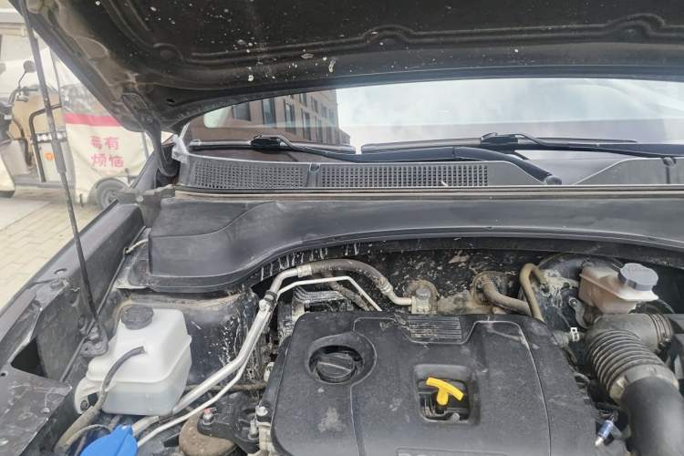 Used Kia Sportage R 2019 2.0L Automatic Smart Luxury Edition Engine Bay Right