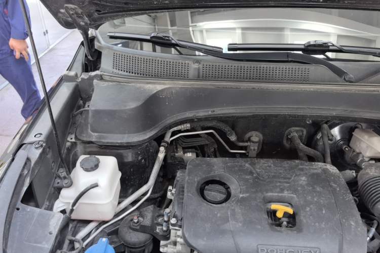 Used Kia Sportage R 2019 2.0L Automatic Smart Luxury Edition Engine Bay Right