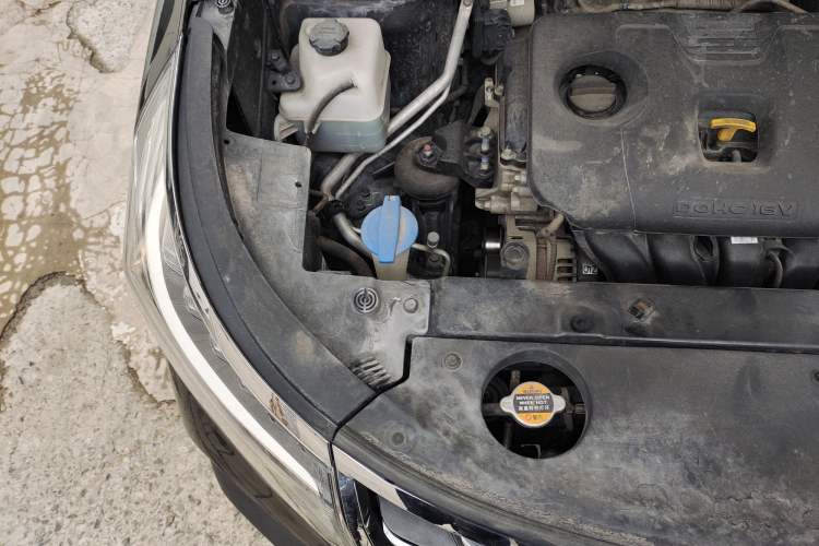 Used Kia Sportage R 2019 2.0L Automatic Smart Luxury Enhanced Edition Engine Bay Right