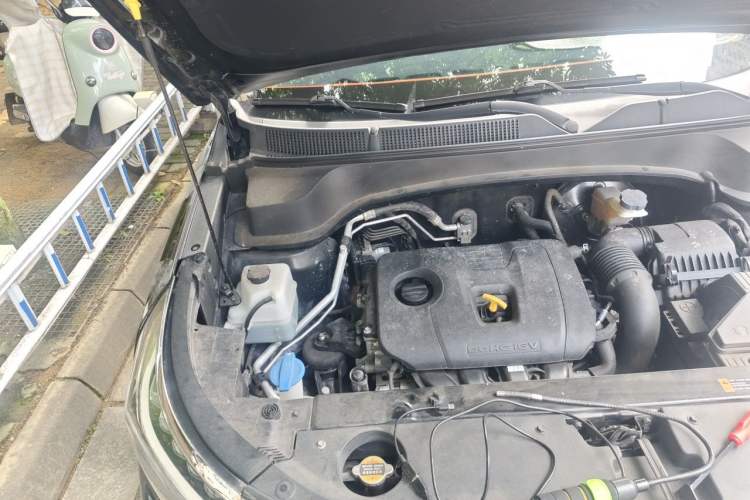 Used Kia Sportage R 2019 2.0L Automatic Smart Luxury Edition Engine Bay Right