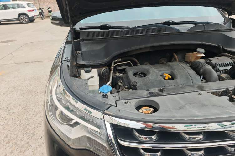 Used Kia Sportage R 2019 2.0L Automatic Smart Luxury Edition Engine Bay Right