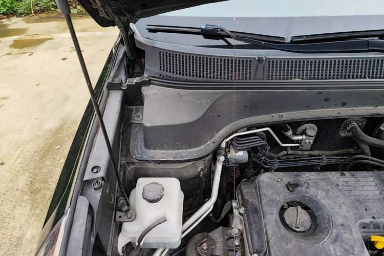 Used Kia Sportage R 2019 2.0L Automatic Smart Luxury Edition Engine Bay Right