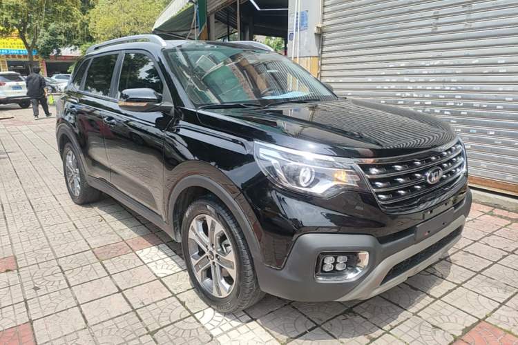 Used Kia Sportage R 2019 2.0L Automatic Smart Luxury Edition Front Right 45 Deg