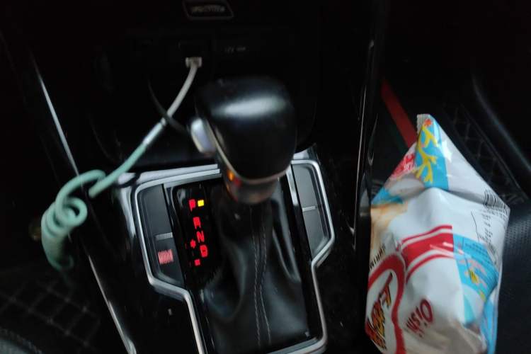 Used Kia Sportage R 2019 2.0L Automatic Smart Luxury Edition Gear Lever