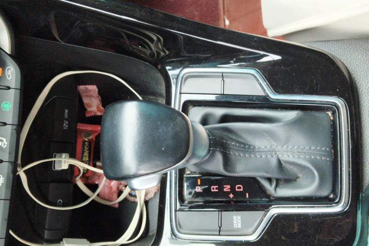 Used Kia Sportage R 2019 2.0L Automatic Smart Luxury Edition Gear Lever