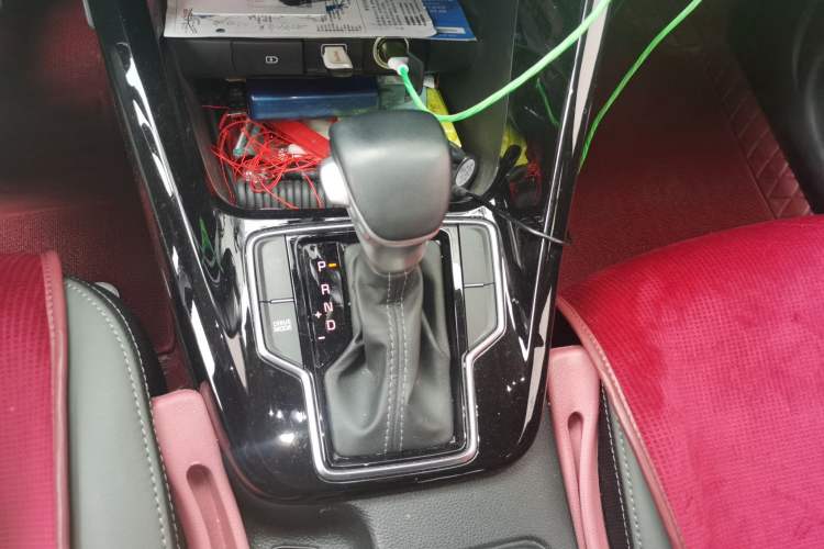 Used Kia Sportage R 2019 2.0L Automatic Smart Luxury Edition Gear Lever