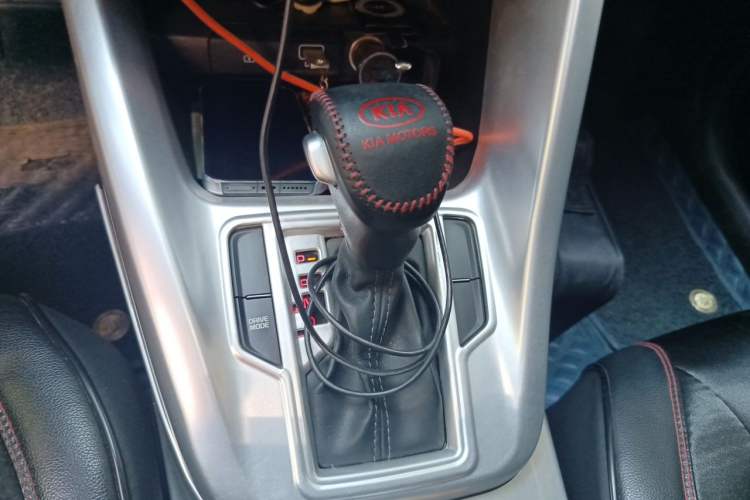 Used Kia Sportage R 2019 2.0L Automatic Smart Luxury Enhanced Edition Gear Lever