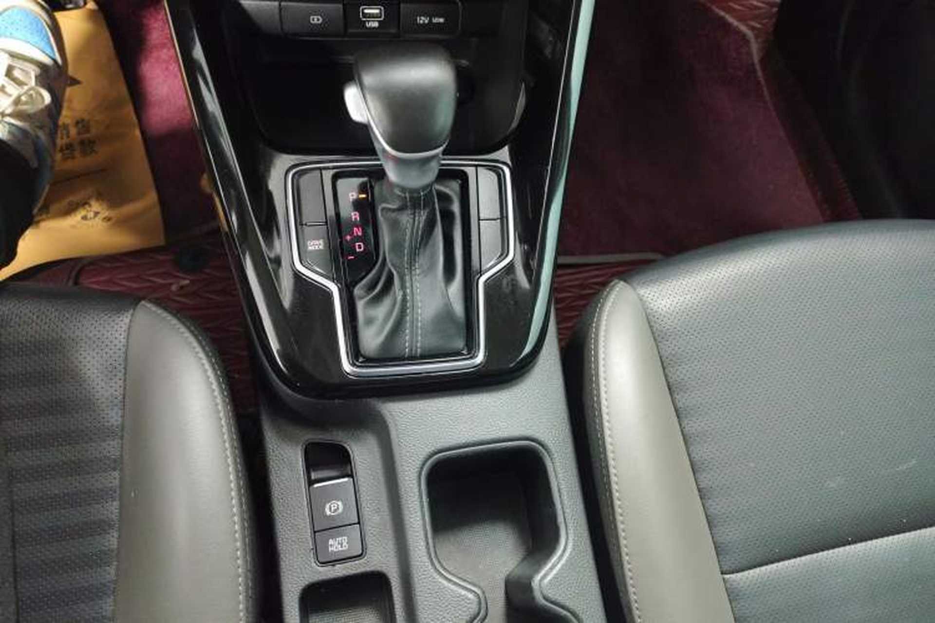 Used Kia Sportage R 2019 2.0L Automatic Smart Luxury Edition Gear Lever
