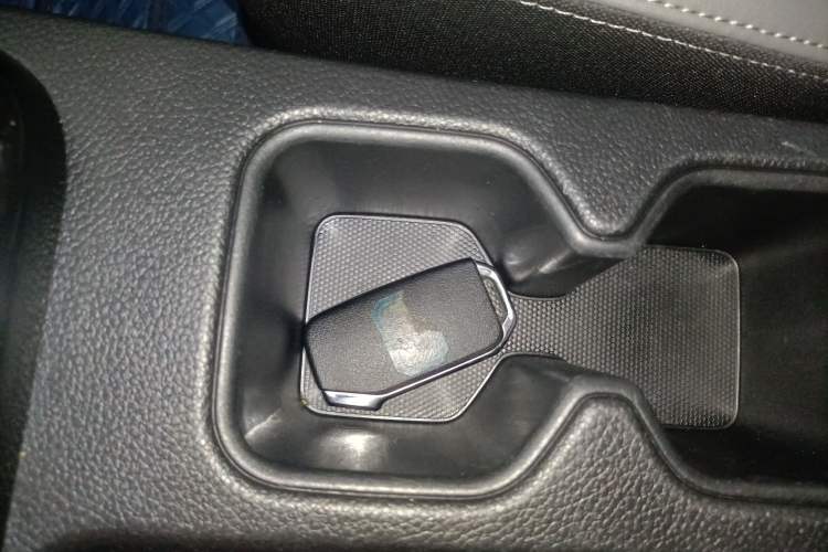 Used Kia Sportage R 2019 2.0L Automatic Smart Luxury Edition Interior 1