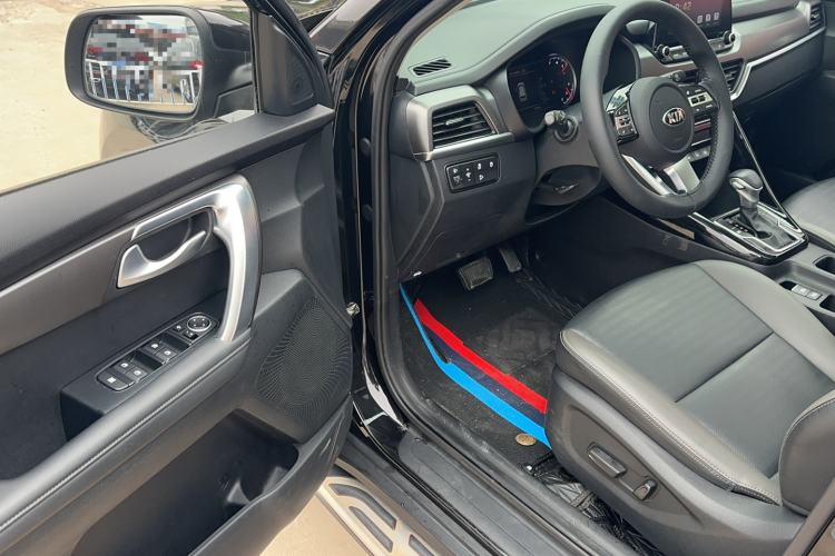 Used Kia Sportage R 2019 2.0L Automatic Smart Luxury Edition Interior 1
