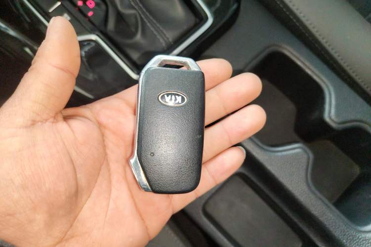 Used Kia Sportage R 2019 2.0L Automatic Smart Luxury Edition Interior 1