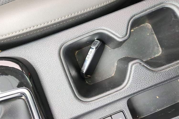 Used Kia Sportage R 2019 2.0L Automatic Smart Luxury Edition Interior 1