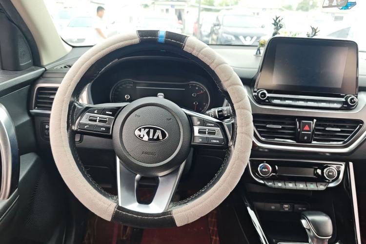 Used Kia Sportage R 2019 2.0L Automatic Smart Luxury Edition Interior 2