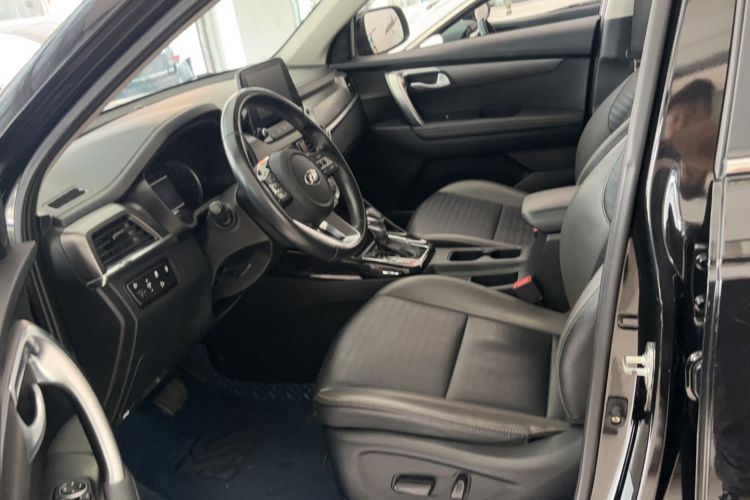 Used Kia Sportage R 2019 2.0L Automatic Smart Luxury Edition Interior 3