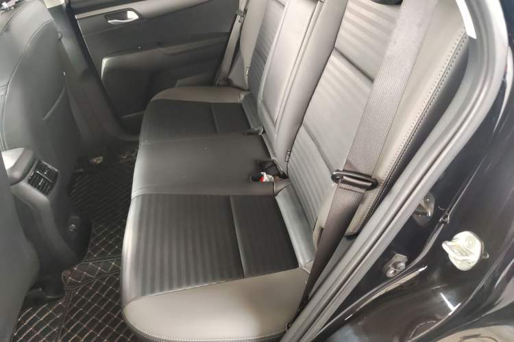 Used Kia Sportage R 2019 2.0L Automatic Smart Luxury Edition Interior 4