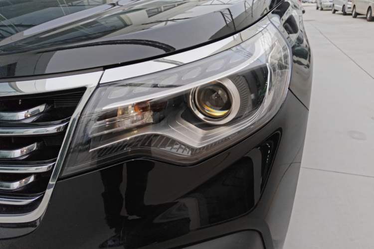 Used Kia Sportage R 2019 2.0L Automatic Smart Luxury Edition Left Front Headlight