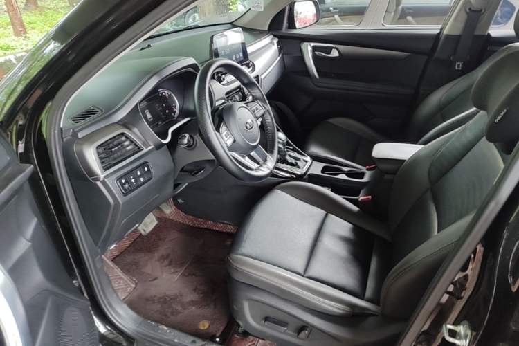 Used Kia Sportage R 2019 2.0L Automatic Smart Luxury Edition Left Front Seat