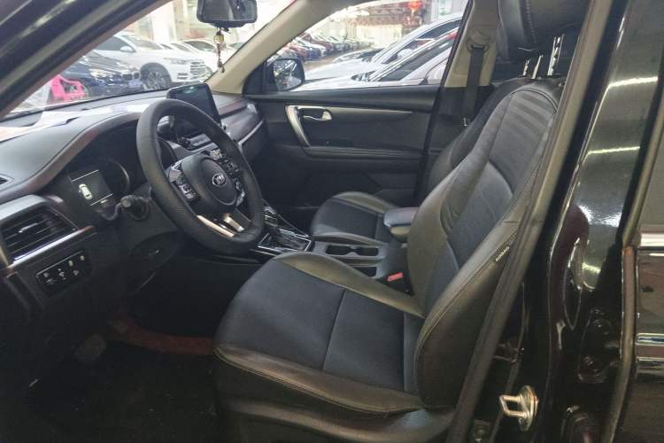 Used Kia Sportage R 2019 2.0L Automatic Smart Luxury Edition Left Front Seat