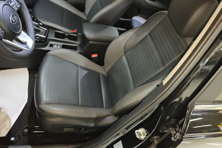 Used Kia Sportage R 2019 2.0L Automatic Smart Luxury Edition Left Front Seat