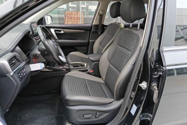 Used Kia Sportage R 2019 2.0L Automatic Smart Luxury Edition Left Front Seat