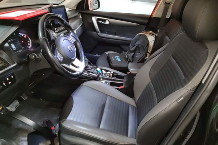 Used Kia Sportage R 2019 2.0L Automatic Smart Luxury Edition Left Front Seat